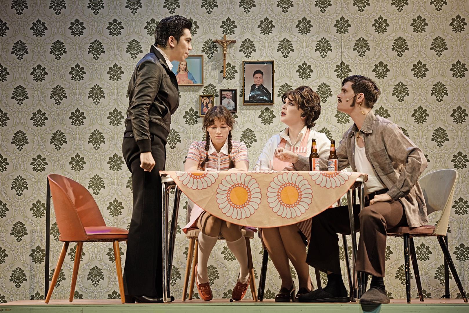 Saturday Night Fever, Musical – Benjamin Geipel als Frank Manero Saturday Night Fever, Musical - Benjamin Geipel als Frank Manero